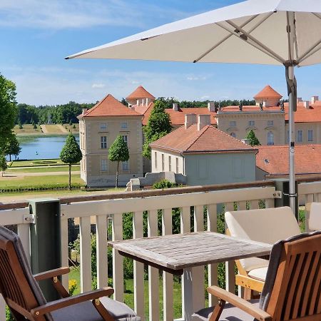 Loggiahaus Am Schloss, 5 Ferienwohnungen, Teils Mit Schloss- Und Seeblick Rheinsberg Exterior foto