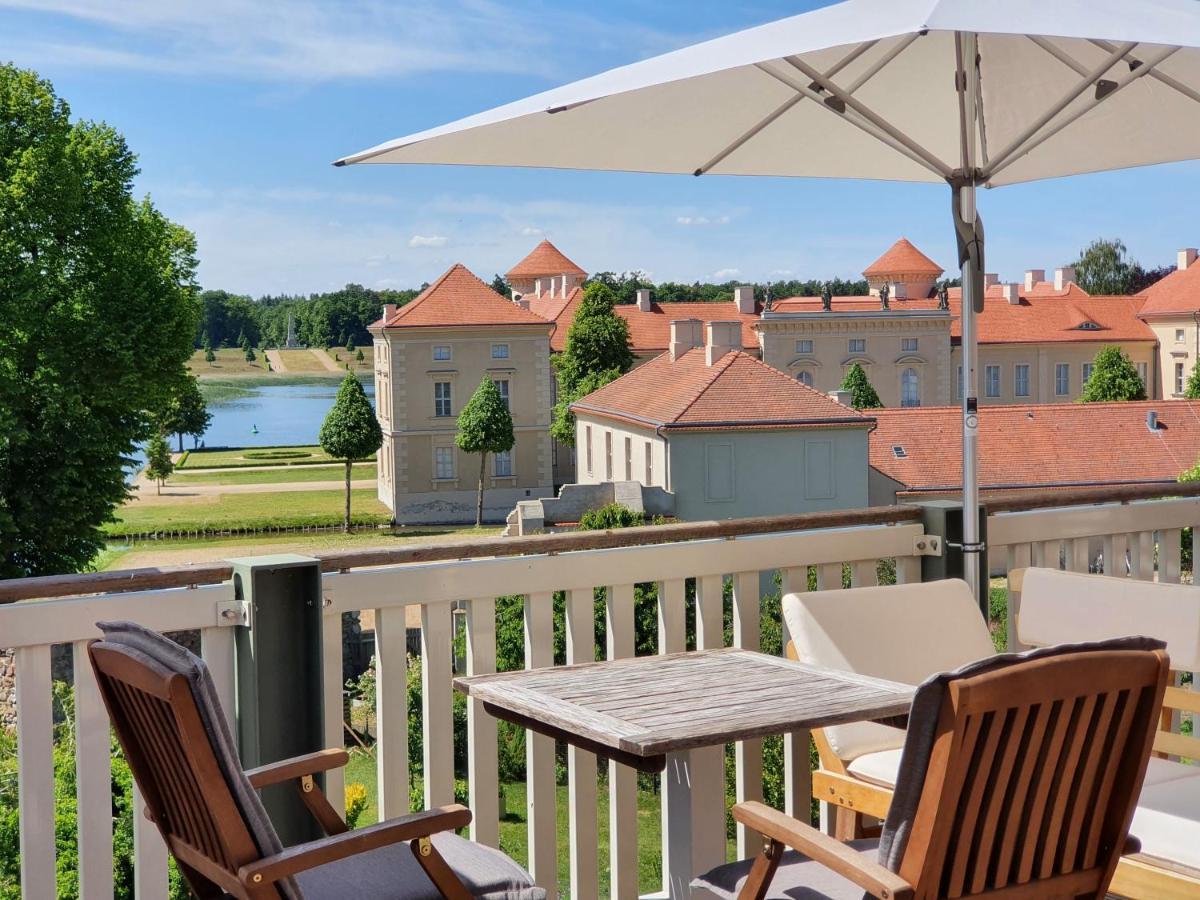 Loggiahaus Am Schloss, 5 Ferienwohnungen, Teils Mit Schloss- Und Seeblick Rheinsberg Exterior foto